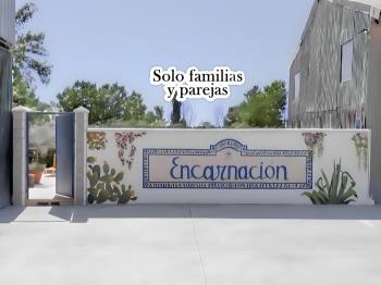 Chalet con piscina - Apartamentos Granada